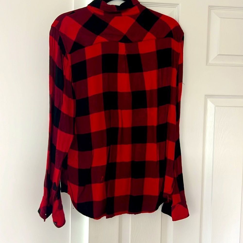 Beach Lunch Lounge Red & Black Button Down Flannel Shirt Size Large - Picture 2 of 3
